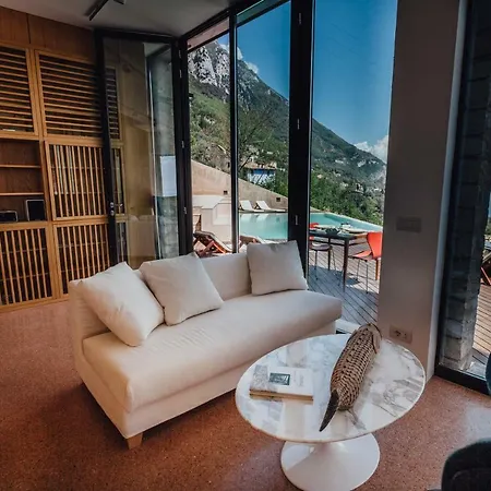 Contemporary House * Гарньяно