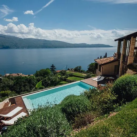 Contemporary House Villa Gargnano
